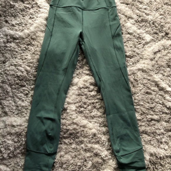 In movement tights - Picture 2 of 4